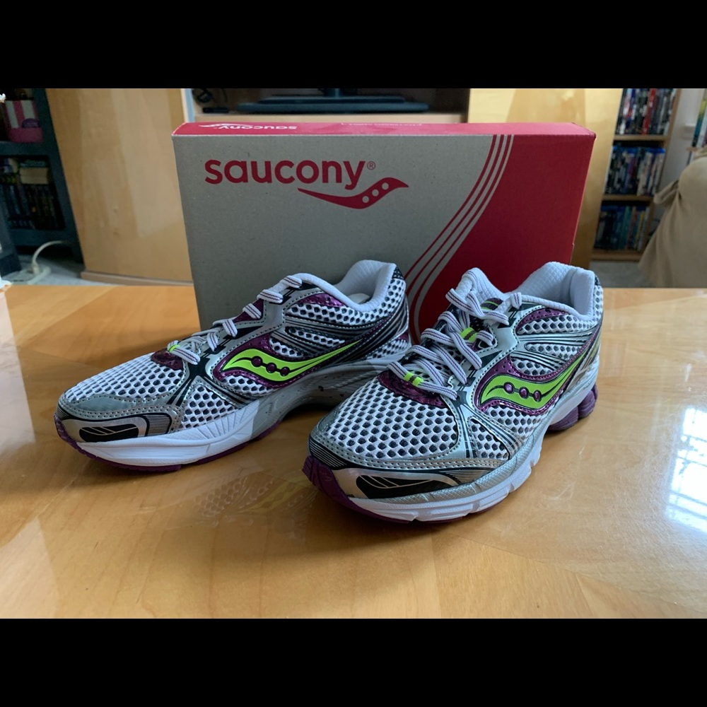 New Saucony Progrid Guide 5 Size 8.5 Running Shoes